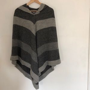 Anita Arzé Arze Logan Poncho Gray Alpaca